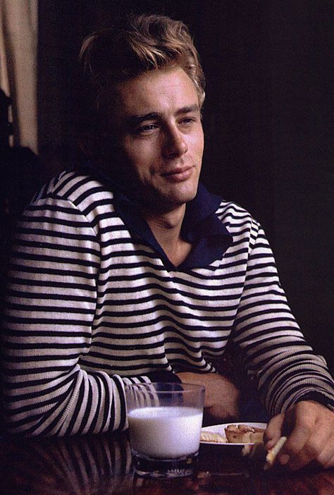 James Dean photographed by Sanford Roth, 1955. Jim Stark, James Dean Photos, Bert Stern, Pier Paolo Pasolini, Jimmy Dean, Robert Mapplethorpe, Annie Leibovitz, Richard Avedon, Marlon Brando