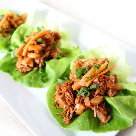 Jackfruit Pulled Pork Lettuce Wraps Jackfruit Lettuce Wraps, Pulled Pork Lettuce Wraps, Vegan Finger Food, How To Cook Jackfruit, Ripe Jackfruit, Jackfruit Pulled Pork, Vegan Finger Foods, Vegan Pulled Pork, Canned Jackfruit