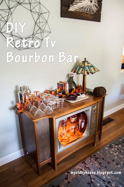 Tv Bar, Home Decor Retro, Deco Retro, Diy Bar, Vintage Tv, Retro Tv, Tv Console, Retro Home Decor, Old Tv