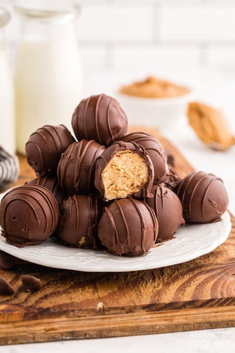 Chocolate Peanut Butter Balls, Peanut Butter Balls Recipe, Dipped In Chocolate, Butter Balls, Frozen Chocolate, Dessert Tray, Peanut Butter Balls, Peanut Butter Lovers, Lost 100 Pounds