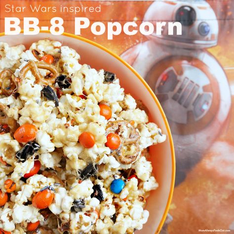 Star Wars BB-8 Caramel Popcorn Recipe Family Movie Night Party Snacks Star Wars Day #MayTheFourthBeWithYou #ad #HugTheMess Movie Night Party Snacks, Star Wars Popcorn, Snacks Salty, Drinks Alcohol Recipes Party, Star Wars Party Food, Homemade Caramel Popcorn, Caramel Popcorn Recipe, Savory Popcorn, Crunchy Snacks