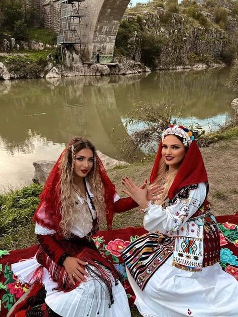 Albania People, Albanian Clothes, Albanian Clothing, Albanian Culture, Pretty Ppl, Traditional Clothing, Style Mistakes, Albania, Traditional Outfits