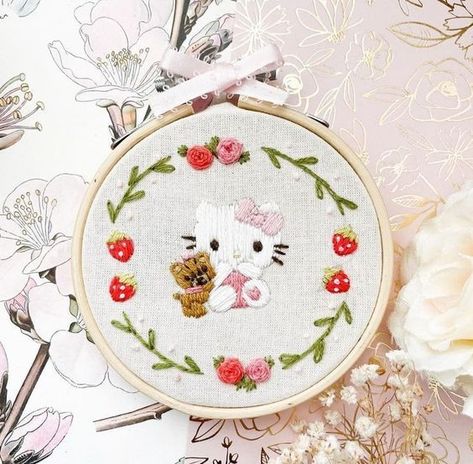 Embroider Ideas, Diy Beginner, Clothes Embroidery Diy, Hello Kitty Christmas, Cute Embroidery, Sewing Embroidery Designs, Handmade Christmas Ornaments, Free Sheet Music, Stitch Kit