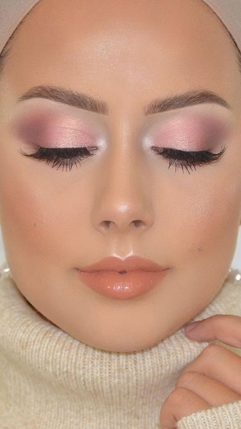 Eye Makeup Glam, Mauve Makeup, Glam Makeup Tutorial, Makeup 101, Makeup For Hazel Eyes, Makeup Glam, Make Up Tutorial, Beautiful Eye Makeup, Simple Eye Makeup