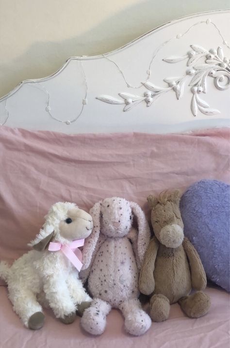 Room Ideas Soft, Soft Pink Room, Coquette Easter, Decor Room Ideas, Easter Aesthetic, Bunny Teddy, Aesthetic Self Care, Home Decor Spring, Coquette Room