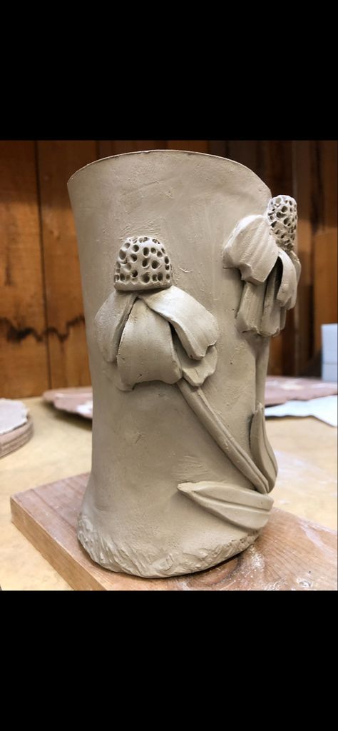 Hand Built Pottery Pots & Planters, Pottery Flower Vases Handmade, Hand Building Clay Projects, Coil Built Vase, Hand Built Vase Pottery, Slab Vase Ideas, Slab Built Pottery Ideas, Ceramic Cylinder Ideas, Hand Built Ceramic Vase