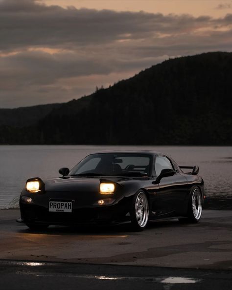 Black Miata Aesthetic, Black Mazda Miata, Black Rx7, Mazda Rx7 Black, Miata Aesthetic, Black Miata, Mazda Black, Mazda Rx7 Fd, Best Jdm Cars