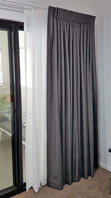 White Curtains Bedroom, Curtains Living Room Modern, Curtain Styles, Plain Curtains, Bedroom Curtains, Elegant Curtains, Stylish Curtains, Bedroom Wall Colors, Curtain Ideas