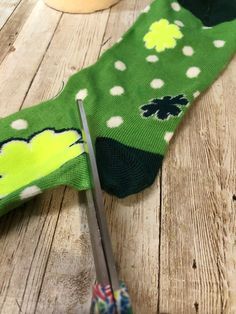 St Patrick's Day Diy Crafts, St Patrick Day Activities Middle School, St Patrick Gnomes Diy How To Make, St Patricks Day Craft Adults, St Patrick Day Gnomes Diy, Irish Gnomes St Patrick, St Patrick's Day Ideas, St Patrick’s Day Gnomes, St Pats Crafts