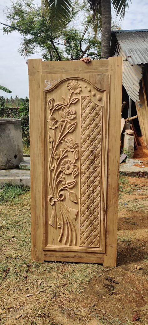 Main Door Wood Carving Designs, Door And Window Design, House Front Door Design, Door Design Photos, Wooden Main Door, Small House Front Design, Wooden Main Door Design, Door Design Images, Design Door