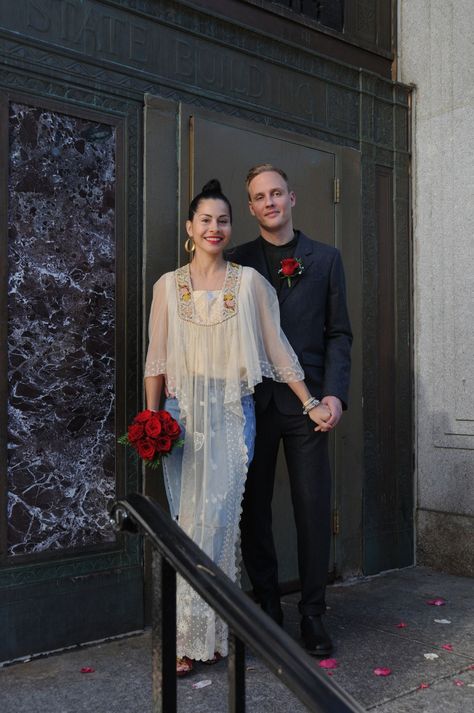 An Unconventional Wedding Look: Why This Bride Wore Jeans | Vogue Untraditional Wedding Dress, Jeans Wedding, Brooklyn Bride, Vogue Wedding, Unconventional Wedding, White Wedding Gowns, Traditional Wedding Dresses, Engagement Photo Outfits, Wedding Dress Trends