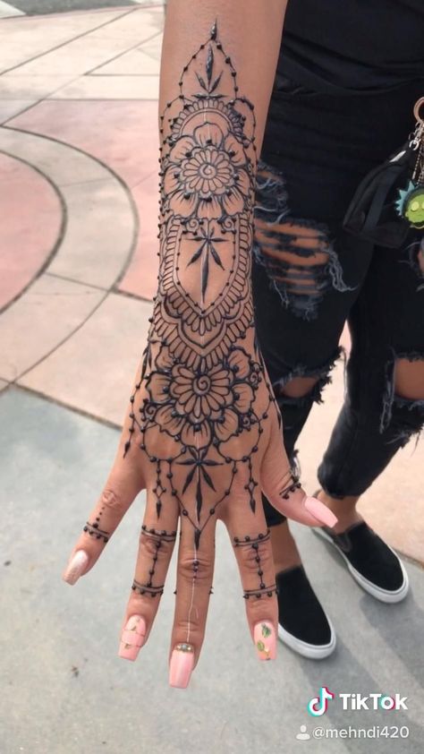 Henna Designs Arm, Jagua Gel, Henna Sleeve, Henna Tattoo Designs Arm, Leg Henna Designs, Beginner Henna, Henna Style Tattoos, Jagua Henna, Leg Henna