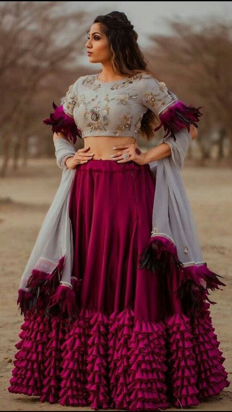 Desi Wedding Dresses, Lehnga Dress, Indian Gowns Dresses, Beautiful Dress Designs, Indian Gowns, Designer Party Wear Dresses, Stylish Party Dresses, Skirt And Top, Party Wear Indian Dresses