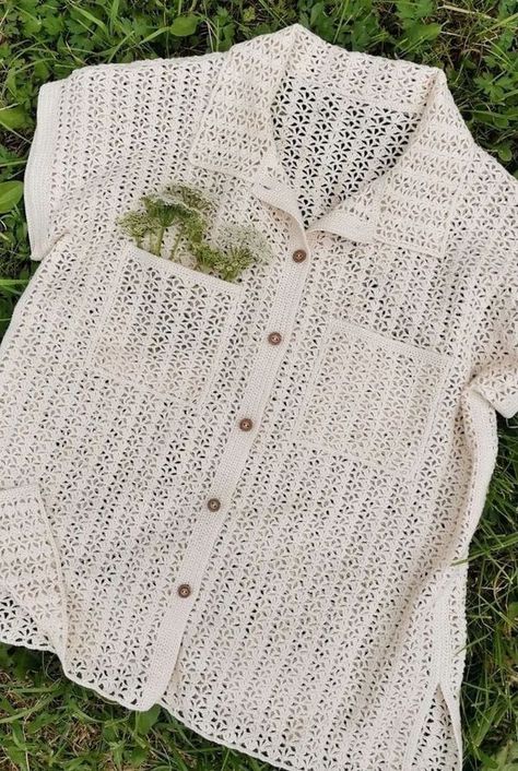 Crochet Shirt Collar, Gilet Crochet, Knit Ideas, Crochet Tips, Crochet Clothing, Diy Clothing, Crochet Shirt, Crochet Stuff, Crochet Tops