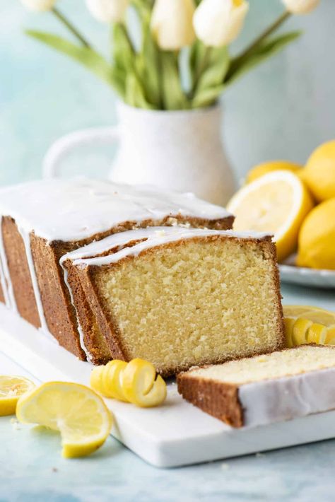 Homemade Lemon Pound Cake, Moist Lemon Pound Cake, Lemon Pound Cake Recipe, Cookie Cookbook, Bakery Style Muffins, Love At First Bite, Lemon Bundt Cake, Lemon Muffins, Leftover Cake