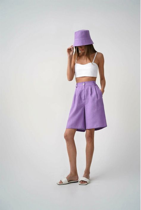 Elevate your summer wardrobe with these elegant and comfortable high-waisted linen Bermuda shorts designed exclusively for women. Crafted with meticulous attention to detail, these long shorts offer both style and functionality, making them a must-have addition to your seasonal attire. Key Features: - High-Waisted Elegance: The high-waisted design not only flatters your figure but also provides a secure and comfortable fit. Whether you're strolling along the beach or exploring the city, these sh Longer Shorts Outfits Women, Long Shorts Outfits Women, High Waisted Linen Pants, Bermuda Pants, Bermuda Shorts Women, Shorts Outfits Women, Chic Blouses, Designer Shorts, Long Shorts