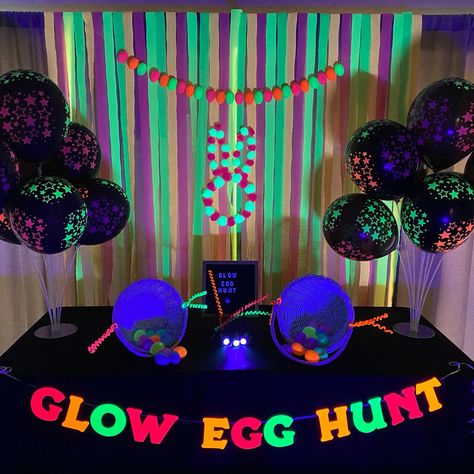 Glow In The Dark Egg Hunt Ideas, Glow Easter Egg Hunt, Glow In The Dark Egg Hunt, Glow In The Dark Easter Egg Hunt, Glow Egg Hunt, Easter Egg Party, Easter Egg Hunt Party, Egg Party, Hunting Diy