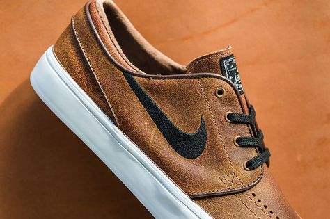 Nike SB Zoom Janoski Gets Dressed in a Distressed Leather Upper Nike Sb Janoski, Nike Sb Zoom Stefan Janoski, Nike Sb Zoom, Stefan Janoski, Christian Fashion, African Men Fashion, Sneakers Men Fashion, Distressed Leather, Nike Sb