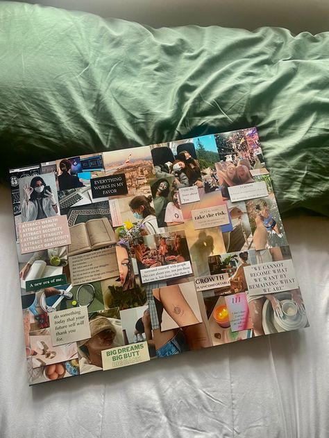 2020 Vision Board, 2024 Vision Board Scrapbook, Collage Creative Ideas, Scrap Board Ideas, Vision Board Scrapbook Ideas, Photo Board Collage, Vision Board Craft Ideas, Vision Board With Friends, Summer Scrapbook Ideas Aesthetic