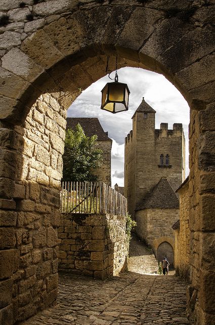 Medieval Village, Dordogne, France  photo via evanot मोबाइल वॉलपेपर, Beaux Villages, Old Stone, Street Scenes, Pretty Places, Travel Places, Places Around The World, Beautiful World, Places To See