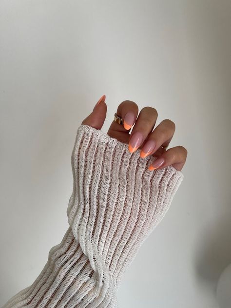 Alomd Nails Ideas Summer, French Nails Orange Tips, Bronze French Nails, French Color Tip Nails, Orange Nail French, Chic Vacation Nails, Orange Tip Nails Almond, Orange Tips Acrylic Nails, Nails French Tip Orange