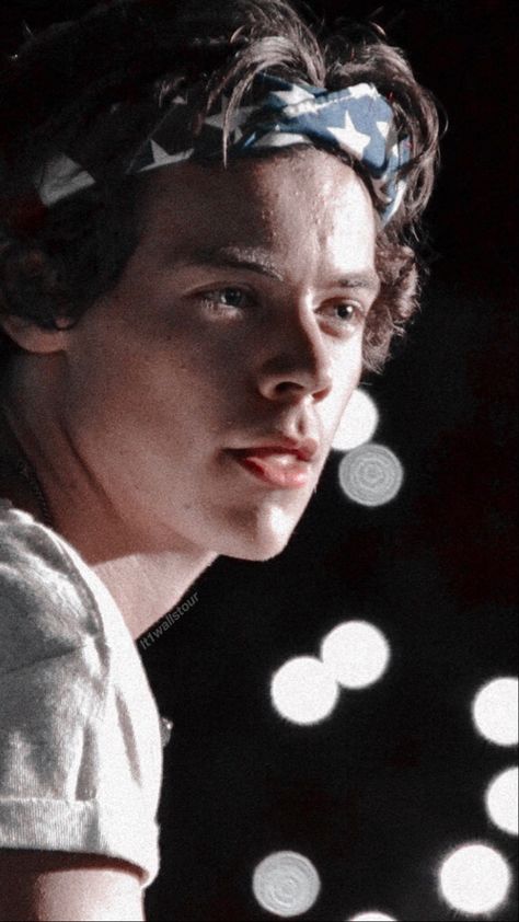 Frat Boy Harry Styles, Gambar One Direction, Harry Styles Smile, Harry Styles Funny, Harry 1d, Harry Styles Edits, Harry Styles Cute, Frat Boy, Harry Styles Wallpaper