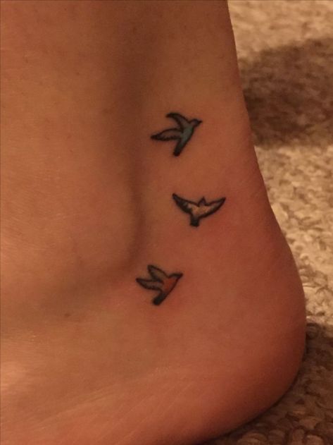 Small Bob Marley Tattoo, Every Little Thing Is Gonna Be Alright Tattoo, Self Discovery Tattoo, Three Little Birds Tattoo Bob Marley, 3 Little Birds Tattoo Bob Marley, Bird Tattoo Ankle, 3 Bird Tattoo, Bob Marley Tattoo Ideas, Bird Ankle Tattoo