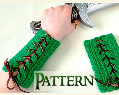 This is a crochet Halloween pattern, NOT the archery bracers themselves. If you would like to purchase a completed set visit: https://www.etsy.com/listing/261230164/elven-bracers-woodland-elf-costume?ref=shop_home_feat_1 The fantasy world has long been one in which many people have wanted to be a part of. Designing these woodland elf archery bracers has allowed me, as well as others, to be one step closer to that world. While we weren't all born woodland elves we can at least spend our days imag Woodland Elf Costume, Archery Bracer, Elf Forest, Crochet Pour Halloween, Costume Green, Woodland Elf, Elf Cosplay, Crochet Fairy, Fest Outfits