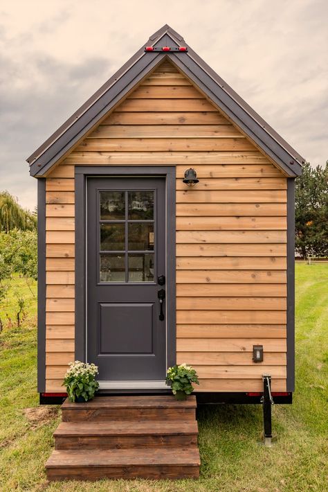 Home Front Door, Built In Couch, Tiny House Exterior, Diy Tiny House, Tiny House Layout, Building A Tiny House, Tiny House Inspiration, Tiny House Floor Plans, House Front Door