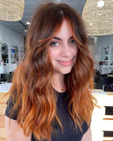 Low Maintenance Copper Balayage, Copper Balayage Straight Hair, Copper Hair Brown Roots, Brown Hair Copper Balayage, Brown To Copper Balayage, Warm Copper Balayage, Copper Balayage Hair, Short Copper Hair, Party Tips And Tricks