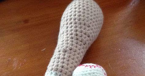 A friend in New York had a baby recently and they are mad Yankees fans so I thought I would make their little guy a little bat and ball. On... Crochet Base, Bat And Ball, Yankees Fan, Having A Baby, Baseball Bat, Free Pattern, Bat, Baseball, New York