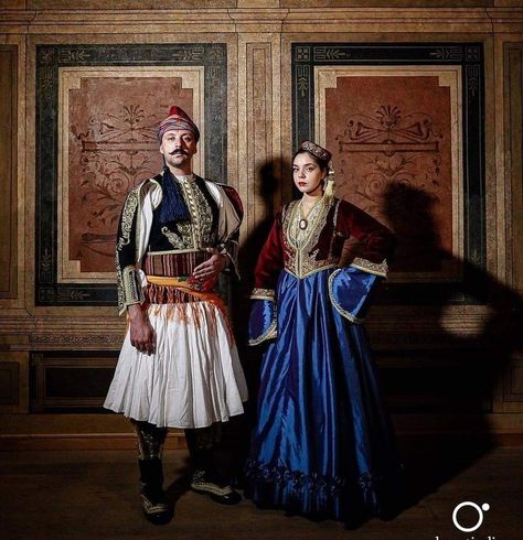 Traditional Greek Clothing, Ancient Greek Costumes, Greek Traditional Dress, Turkey Costume, Greek Dress, Greek Soldier, Greek Costume, Costumes Around The World, Greek Tradition