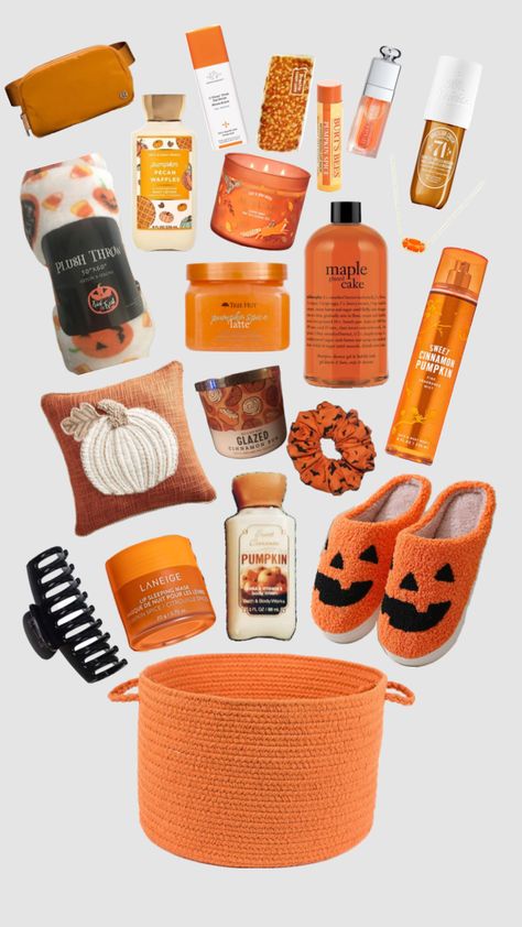 Boo Basket Ideas For Best Friend, Halloween Preppy, Pumpkin Spice Pecans, Boo Basket Ideas, Fall Gift Baskets, Halloween Themed Gifts, Halloween Gift Baskets, Best Gift Baskets, Holiday Baskets