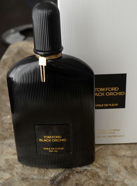 Tom Ford Black Orchid Voile De Fleur Fragrances Perfume Men, Tom Ford Fragrance, Tom Ford Perfume, Best Mens Cologne, Best Perfume For Men, Tom Ford Black Orchid, Best Fragrance For Men, Perfume Display, Ford Black