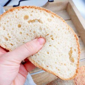 Soft & Fluffy Gluten-Free Sourdough Bread Paleo Bread Recipe, Best Low Carb Bread, Almond Flour Bread, Best Keto Bread, Pain Sans Gluten, Healthy Bread Recipes, Breakfast Low Carb, Gluten Free Sourdough, Postre Keto