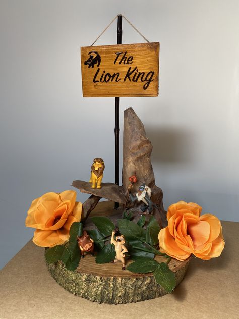 Lion King Wedding Centerpieces, Disney Theme Centerpieces Diy, Disney Theme Centerpieces, Disney Centerpieces Wedding, Disney Table Centerpieces, Disney Tables, Disney Photobooth, Lion King Centerpieces, Lion King Wedding