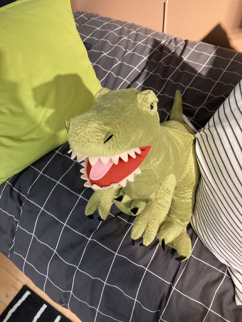 Boneka Dino, Dino Saurus, Ikea Plush, Au Ideas, Doll Aesthetic, Rawr Xd, Perfect Boyfriend, Doll Shop, Cute Stuffed Animals