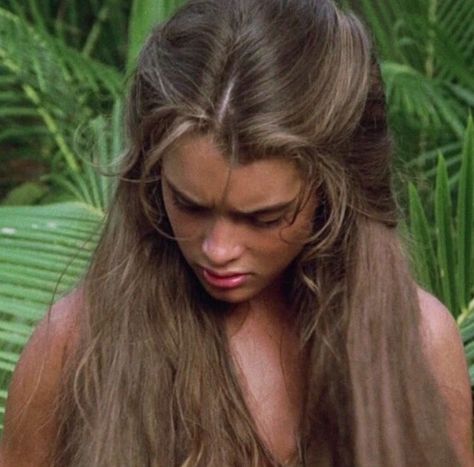 Sparse Bangs, Brooke Shields Hair, Brooke Shields Blue Lagoon, Angels Beauty, Hair Icon, Brooke Shields, Hair Color Blue, Nalu, Hair Inspo Color