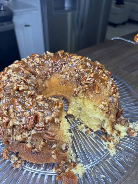 Pecan Pie Upside Down Cake Pecan Pie Upside Down Bundt Cake, Upside Down Pecan Pie Cake, Pecan Pie Upside Down Cake, Melissa Jo Real Recipes, Pecan Pie Bundt Cake Recipe, Pecan Pie Bundt Cake, Pecan Pie Pound Cake, Pecan Pie Cake Recipe, Pecan Upside Down Cake