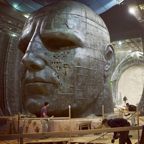 Building the Giant head's chamber for Prometheus by luisnostromo Prometheus Alien, Prometheus 2, Prometheus Movie, Alien Movies, Giger Alien, Aya Takano, Giger Art, Sf Movies, Print Screen