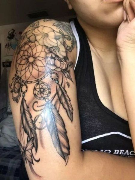 Dream Catcher Arm Tattoo, Shoulder Cover Up Tattoos, Upper Half Sleeve Tattoos, Women's Tattoos, Shoulder Tattoo Ideas, Cover Up Tattoos For Women, Dream Catcher Tattoo Design, Cool Shoulder Tattoos, The Trend Spotter