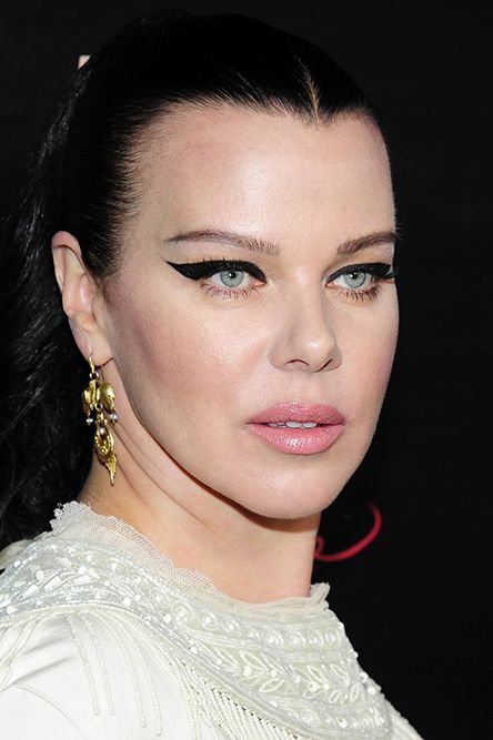 Debi Mazar's facelift transformation revealed! Explore her journey to rejuvenation and the secrets behind her age-defying look. Click now! Debi Mazar, Beauty Images, Age Defying, Eyebrow Makeup, Beauty Inspiration, Skin Health, Sensitive Skin, Eyebrows, Skin Care