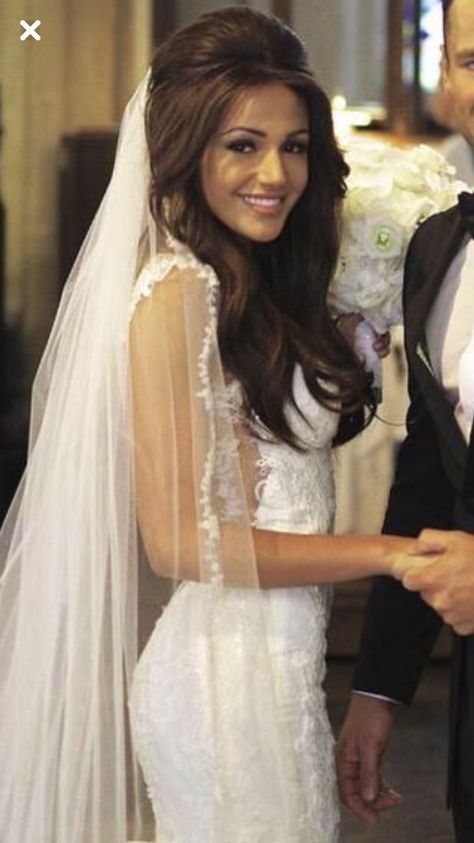 Michelle Keegan Wedding, Vegas Bride, Retro Wedding Hair, Dark Brunette Hair, Bouffant Hair, Wedding Movies, Wedding Hairstyles With Veil, Long Hair Wedding Styles, Wedding Hair And Makeup