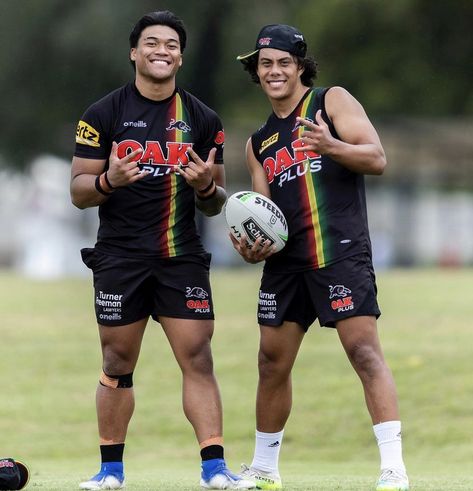 Australian Rugby League, National Rugby League, Rugby Boys, Polynesian Men, Penrith Panthers, Rugby Sport, Marriage Material, Rugby Men, Black Fitness