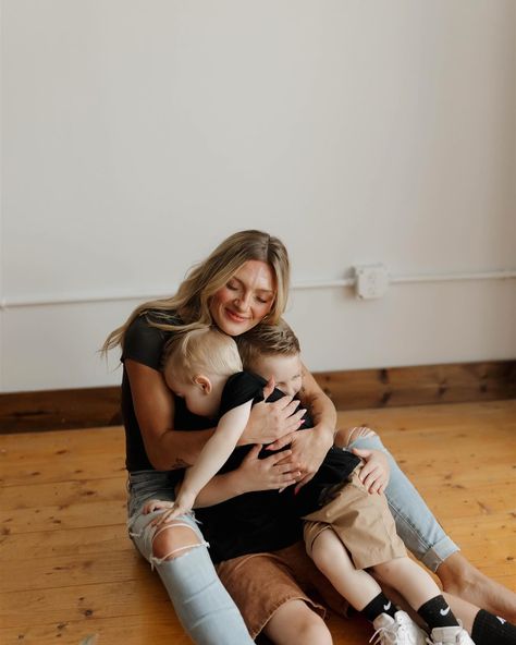 Mommy and me sessions are some of my favorites, especially when it’s with clients that have supported me from the beginning🥹🥰 Mommy And Me Photo Shoot Inside, Mommy And Me Photo Shoot, Me Photo, My Favorites, Mommy And Me, The Beginning, Photo Shoot, Quick Saves