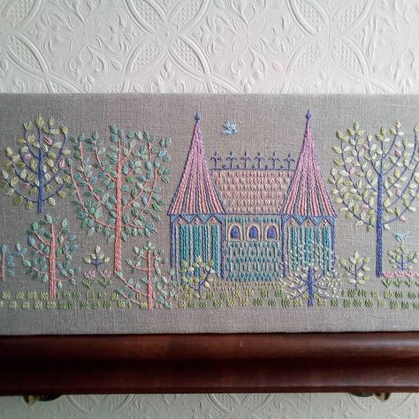 Castle Embroidery, Castle Fairytale, Scandinavian Embroidery, Wonderful Wednesday, Fairytale Castle, The Good News, Embroidery Inspiration, Embroidery And Stitching, More Pictures