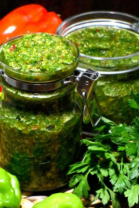 Green Seasoning Recipe, Caribbean Dishes, Green Seasoning, Cubanelle Pepper, Cooking With Fresh Herbs, Salmon Croquettes, Seasoning Recipe, Caribbean Cuisine, Easy Chicken Curry