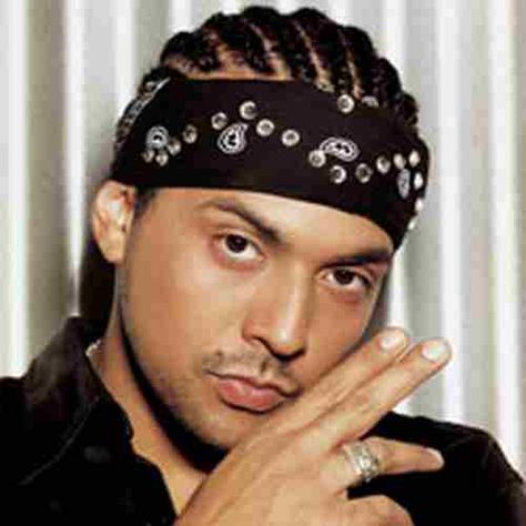 sean paul - Google Search Pitbull Rapper, Calypso Music, Biracial Women, Wireless Festival, Popular Music Videos, Reggae Artists, Jamaican Culture, Sean Paul, Music Hits