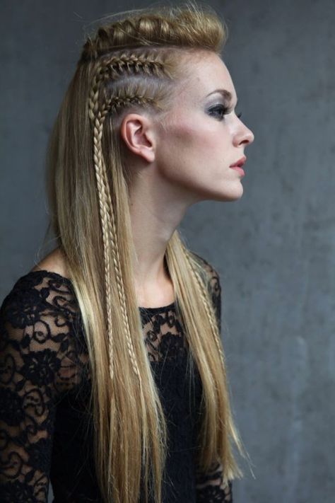 Viking Hairstyle, Running Hair, Viking Hairstyles, Viking Braids, Side Braid Hairstyles, Viking Hair, Viking Woman, Trendy Hairstyle, Dreadlock Hairstyles