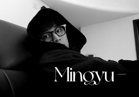 Mingyu Laptop Wallpaper, Desktop Wallpaper Black, Mingyu Svt, Cruel Summer, Kim Mingyu, Wallpaper Laptop, Black And White Wallpaper, Laptop Wallpaper, White Wallpaper